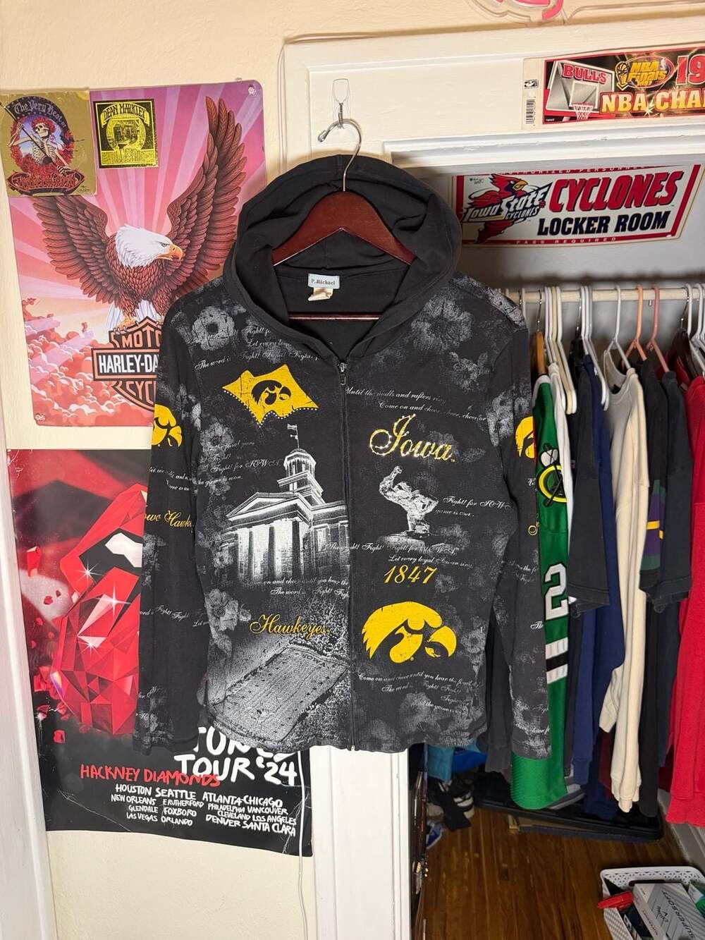 Vintage 90s Iowa Hawkeyes AOP Full Zip Hoodie Women’s Size M Rhinestone